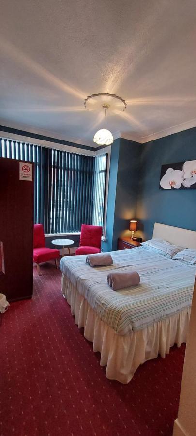 The Rhyl Bed and Breakfast Blackpool Esterno foto