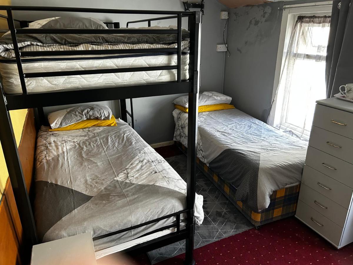 The Rhyl Bed and Breakfast Blackpool Esterno foto