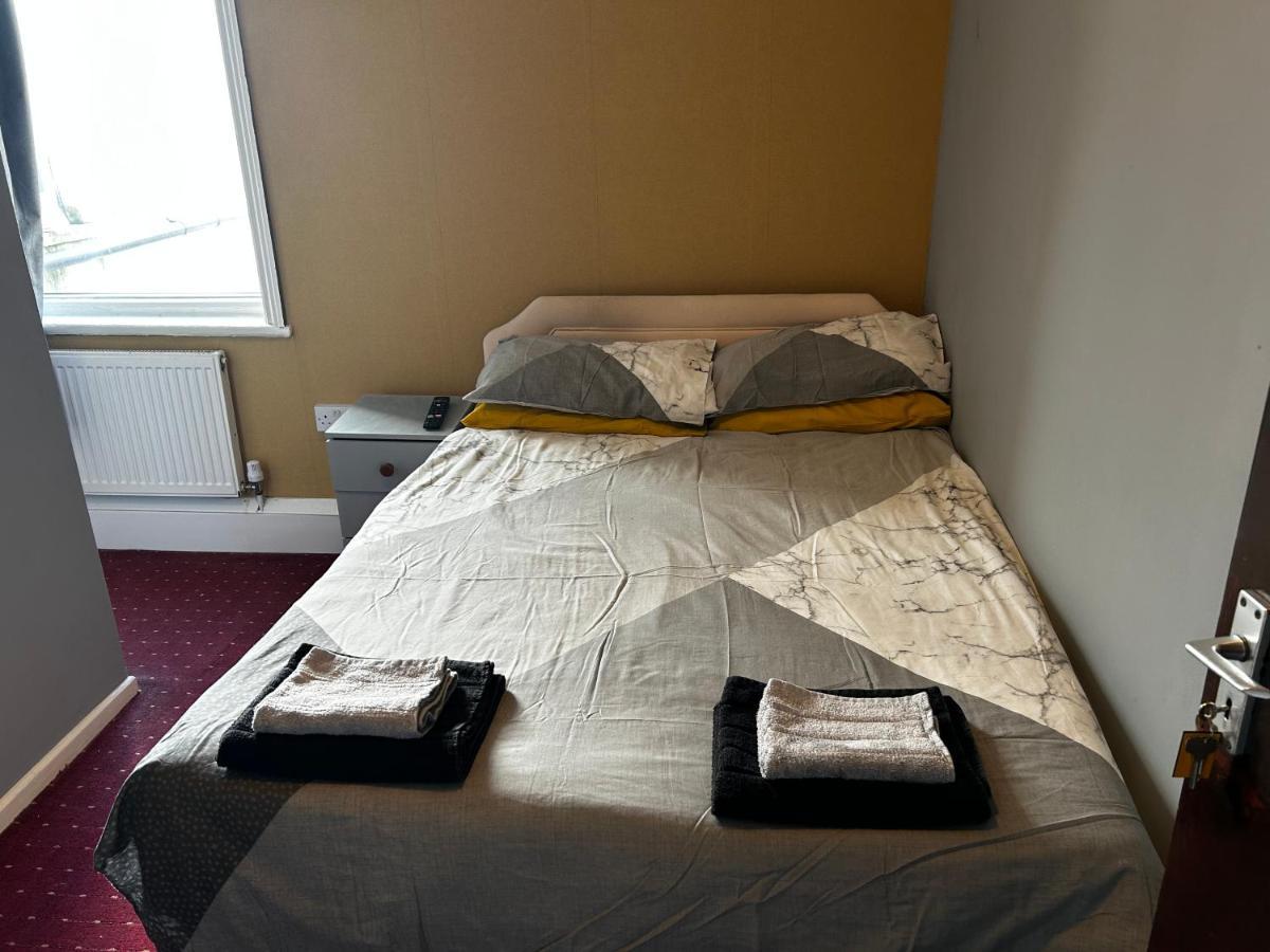 The Rhyl Bed and Breakfast Blackpool Esterno foto